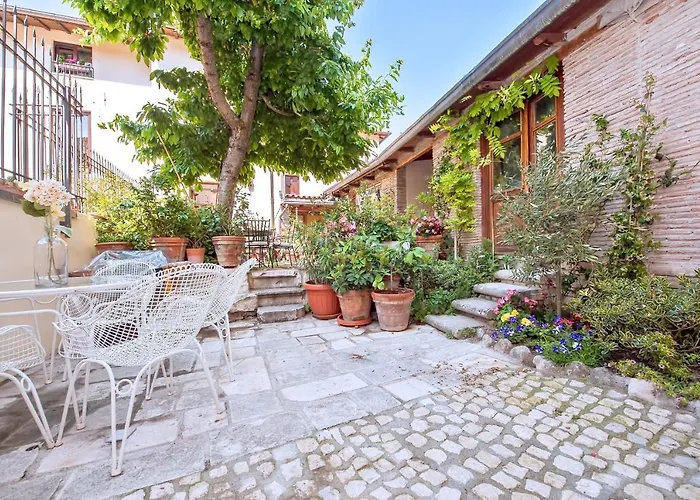 B&B BONE NOVELLE dimora storica palazzo zuzi LʼAquila